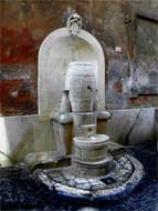 Fuentes de Roma: Fuente del Tonel